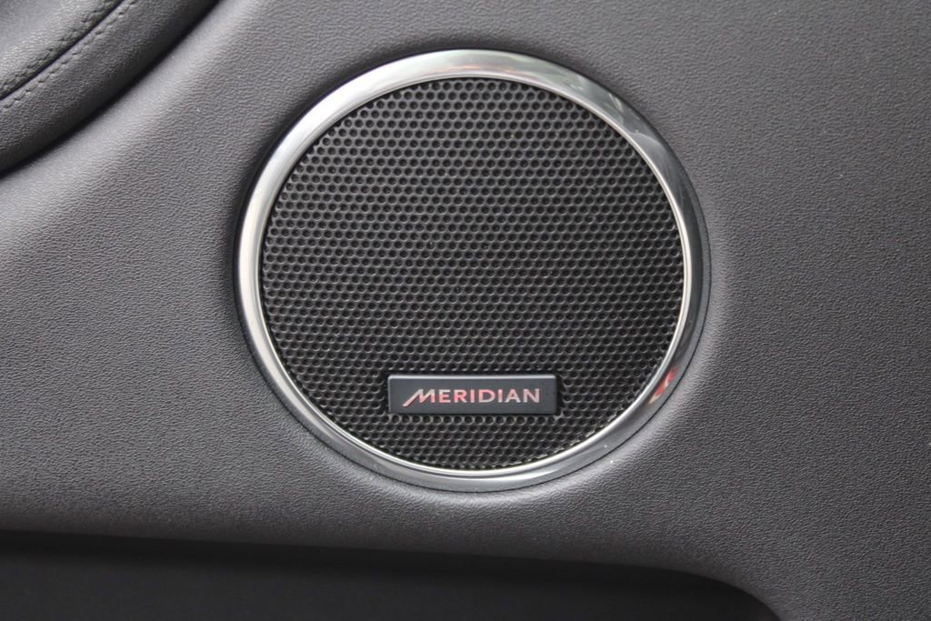 Certified 2025 Land Rover Discovery Sport S image 32