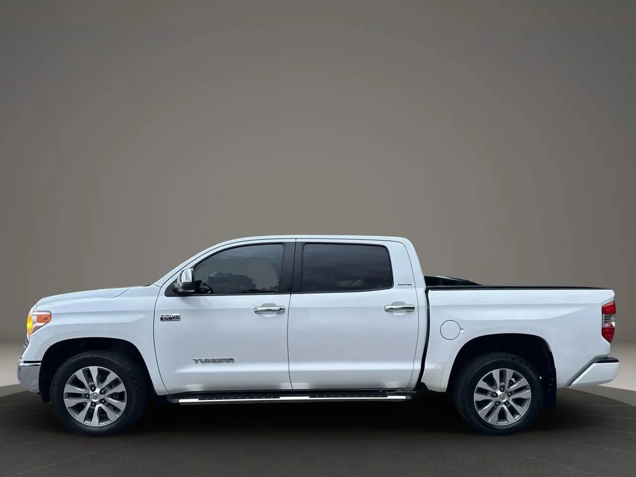 Used 2017 Toyota Tundra Limited image 9