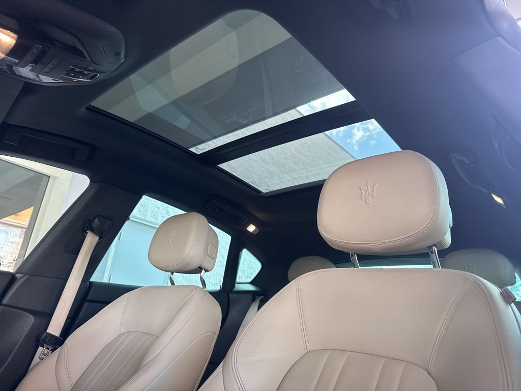 Certified 2022 Maserati Levante GT AWD/4WD image 24