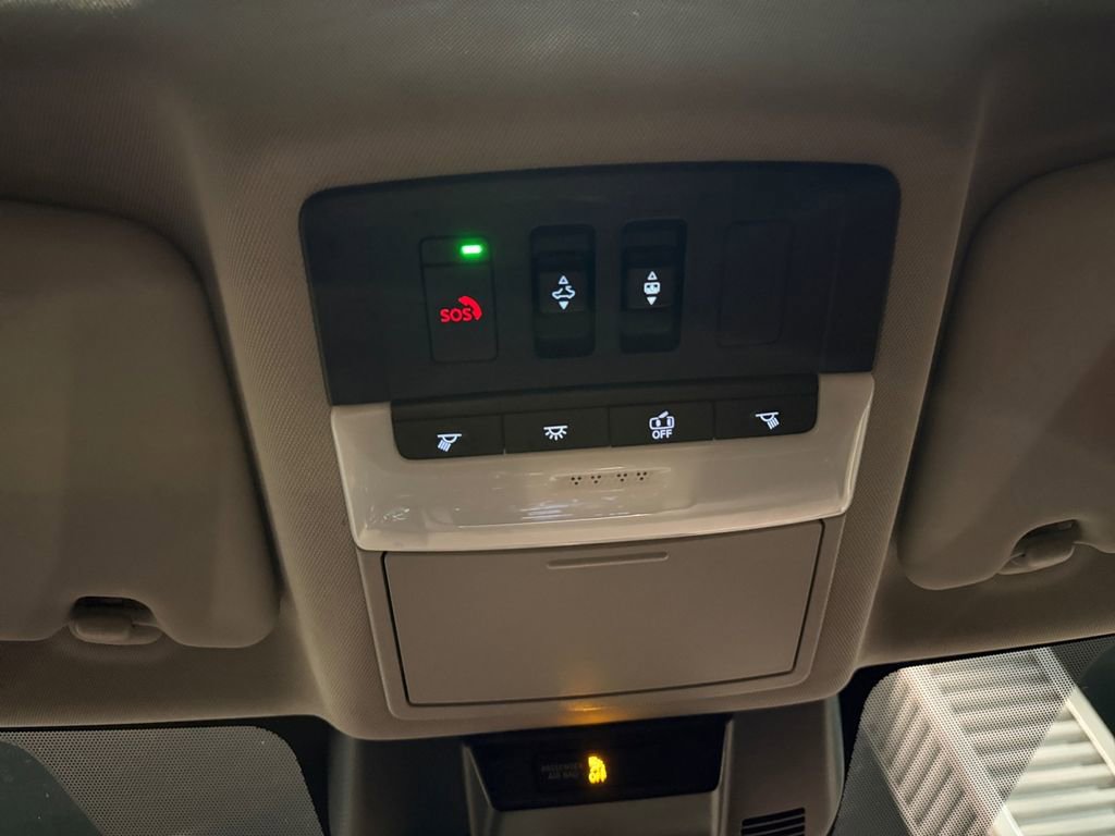 Used 2023 Nissan Rogue SV w/ SV Premium B Package image 34