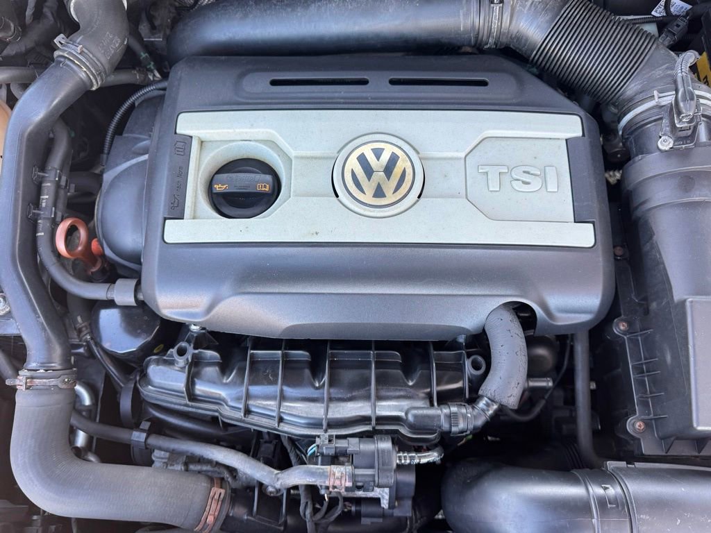 Used 2010 Volkswagen GTI 2-Door image 30