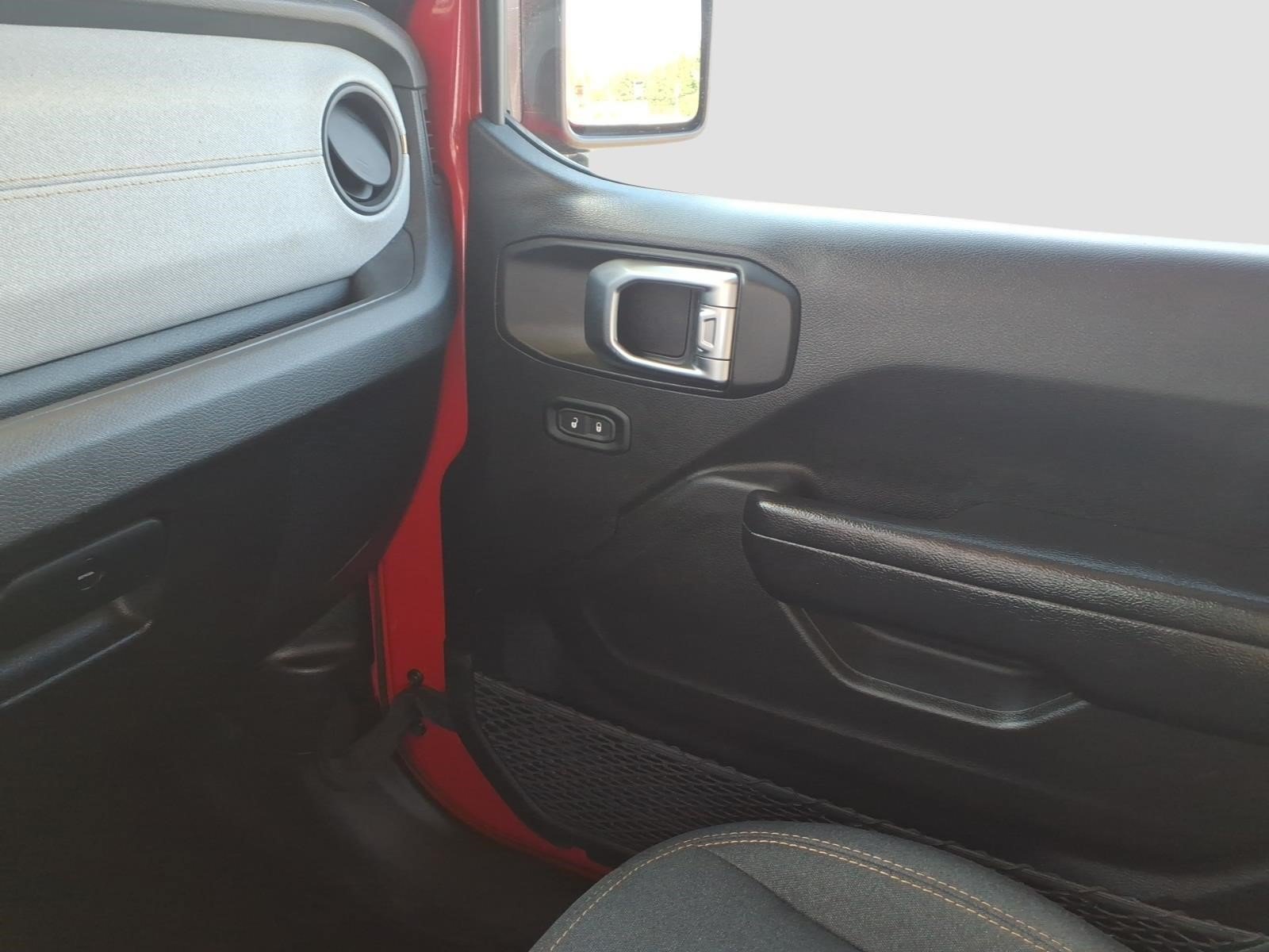 Used 2024 Jeep Wrangler Unlimited AWD/4WD image 23