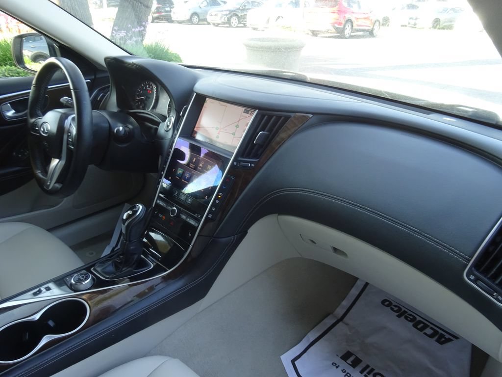 Used 2018 INFINITI Q50 Luxe w/ Essential Package (3.0T Luxe) RWD image 14