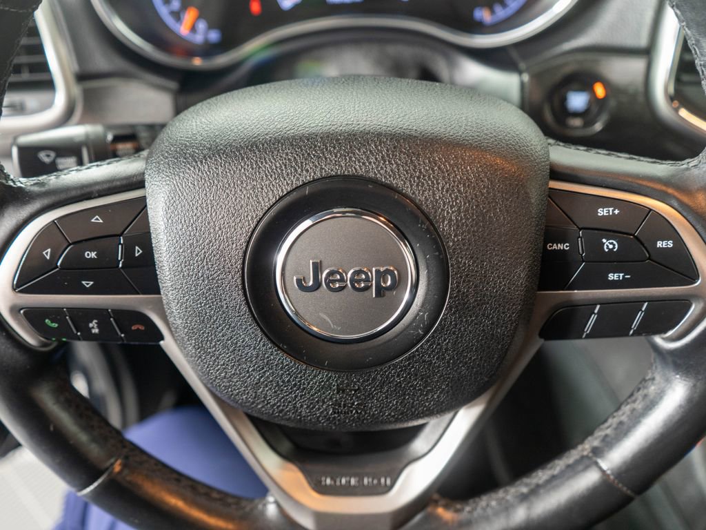 Used 2018 Jeep Grand Cherokee Altitude image 14