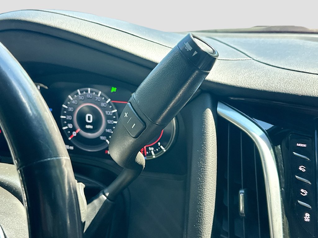 Used 2020 Cadillac Escalade Premium Luxury AWD/4WD image 17