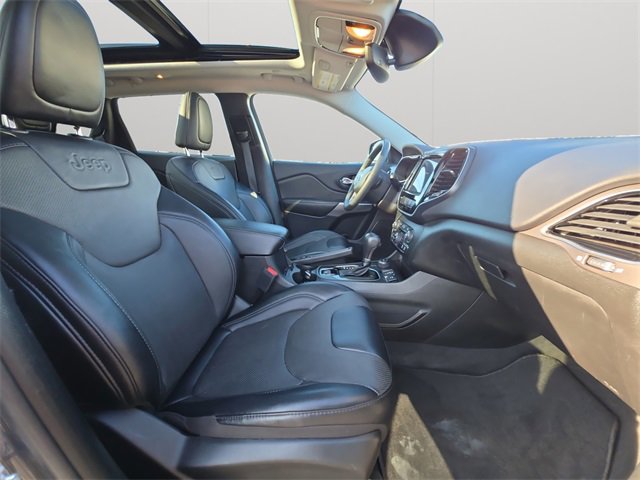 Used 2022 Jeep Cherokee Limited image 12