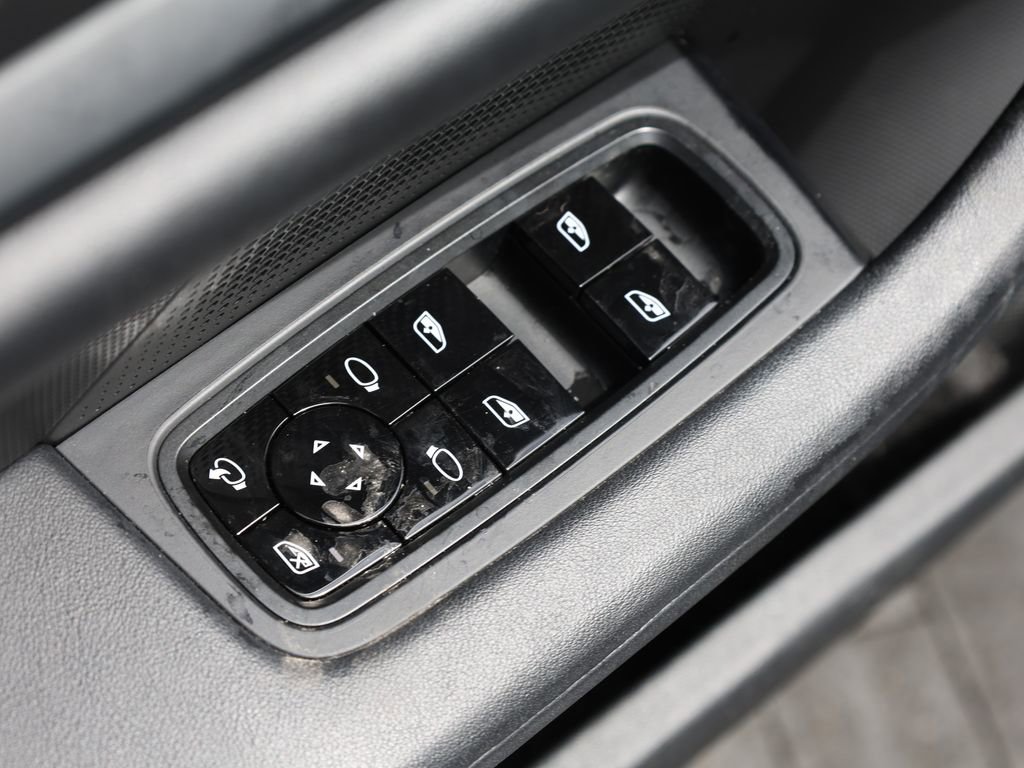 Used 2020 Porsche Taycan 4S w/ Premium Package image 12