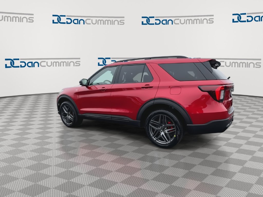 New 2026 Ford Explorer ST-Line w/ ST-Line Street Pack AWD/4WD image 6