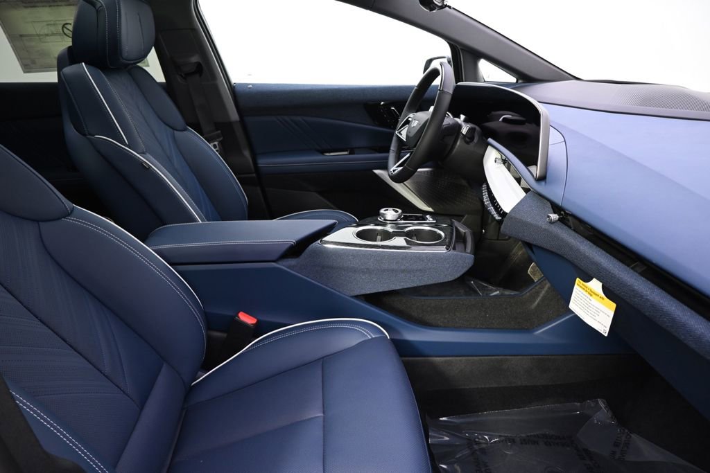 New 2026 Cadillac Optiq Luxury 2 image 16