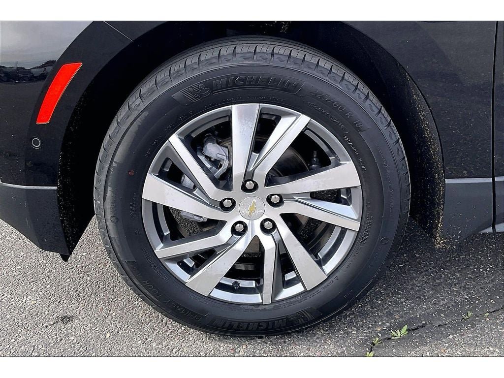 Used 2023 Chevrolet Equinox Premier AWD/4WD image 10