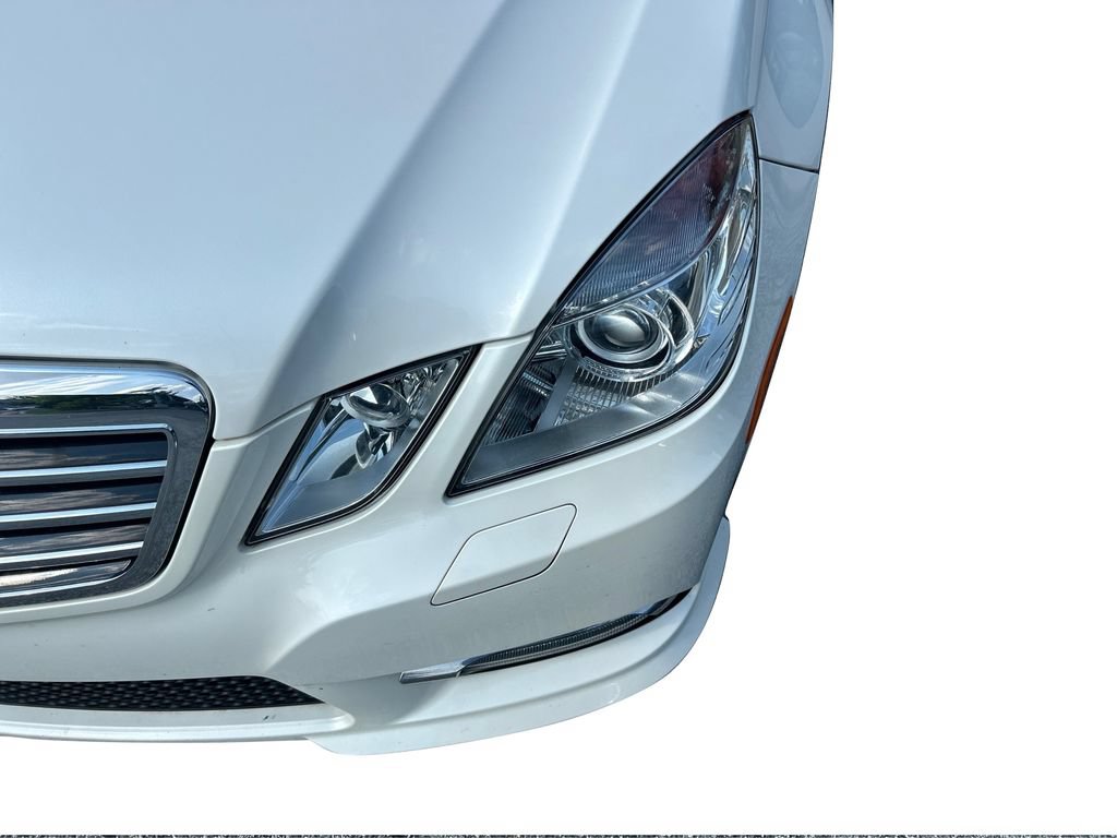 Used 2013 Mercedes-Benz E 350 Sedan image 32