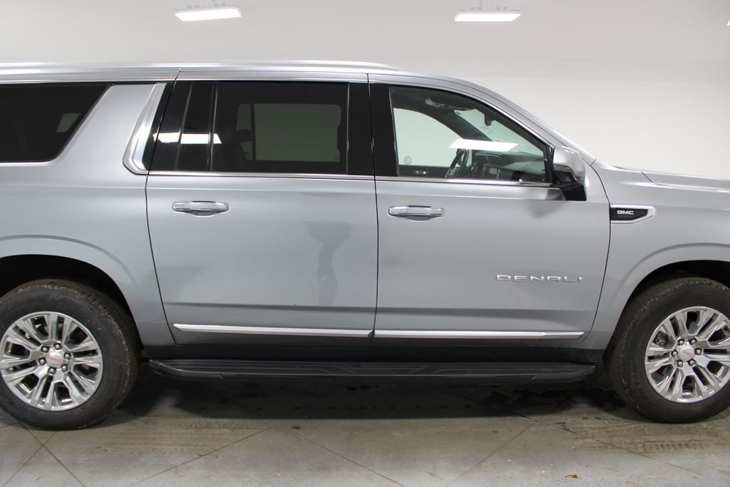 Used 2024 GMC Yukon XL Denali image 11