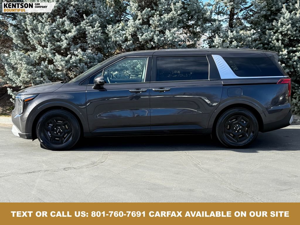 Used 2025 Kia Carnival image 4
