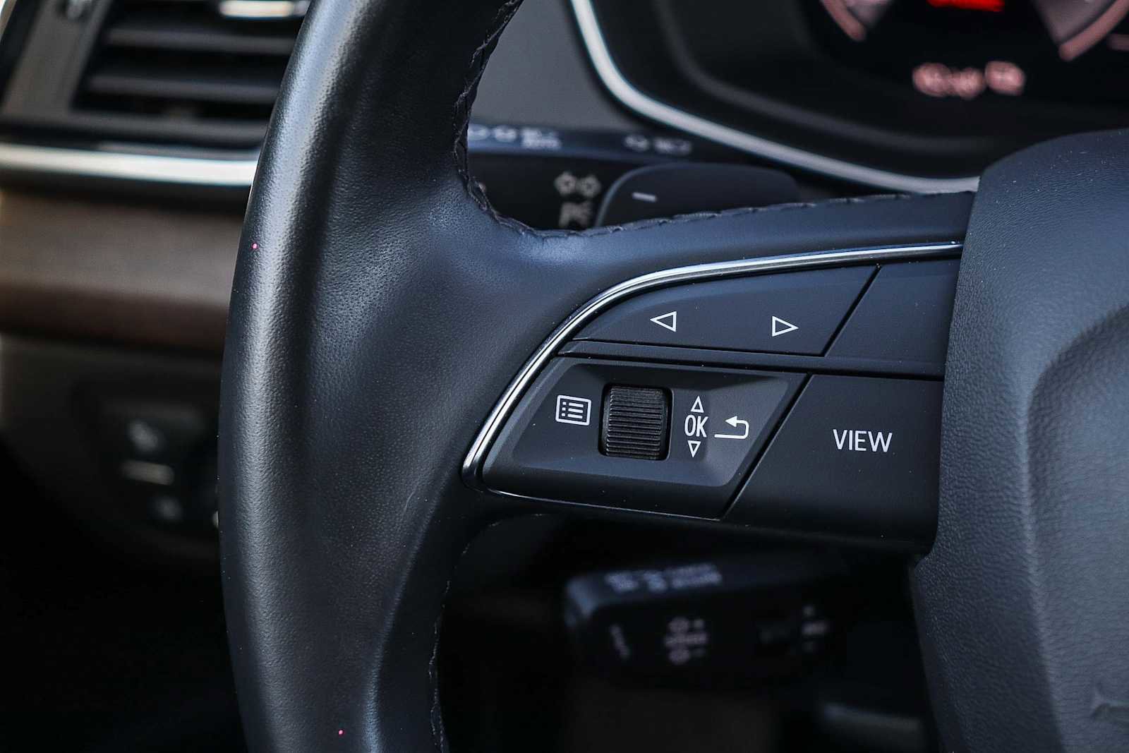 Used 2023 Audi Q5 e Premium w/ Convenience Package image 20