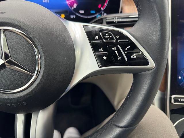 Used 2024 Mercedes-Benz GLC 300 4MATIC image 23