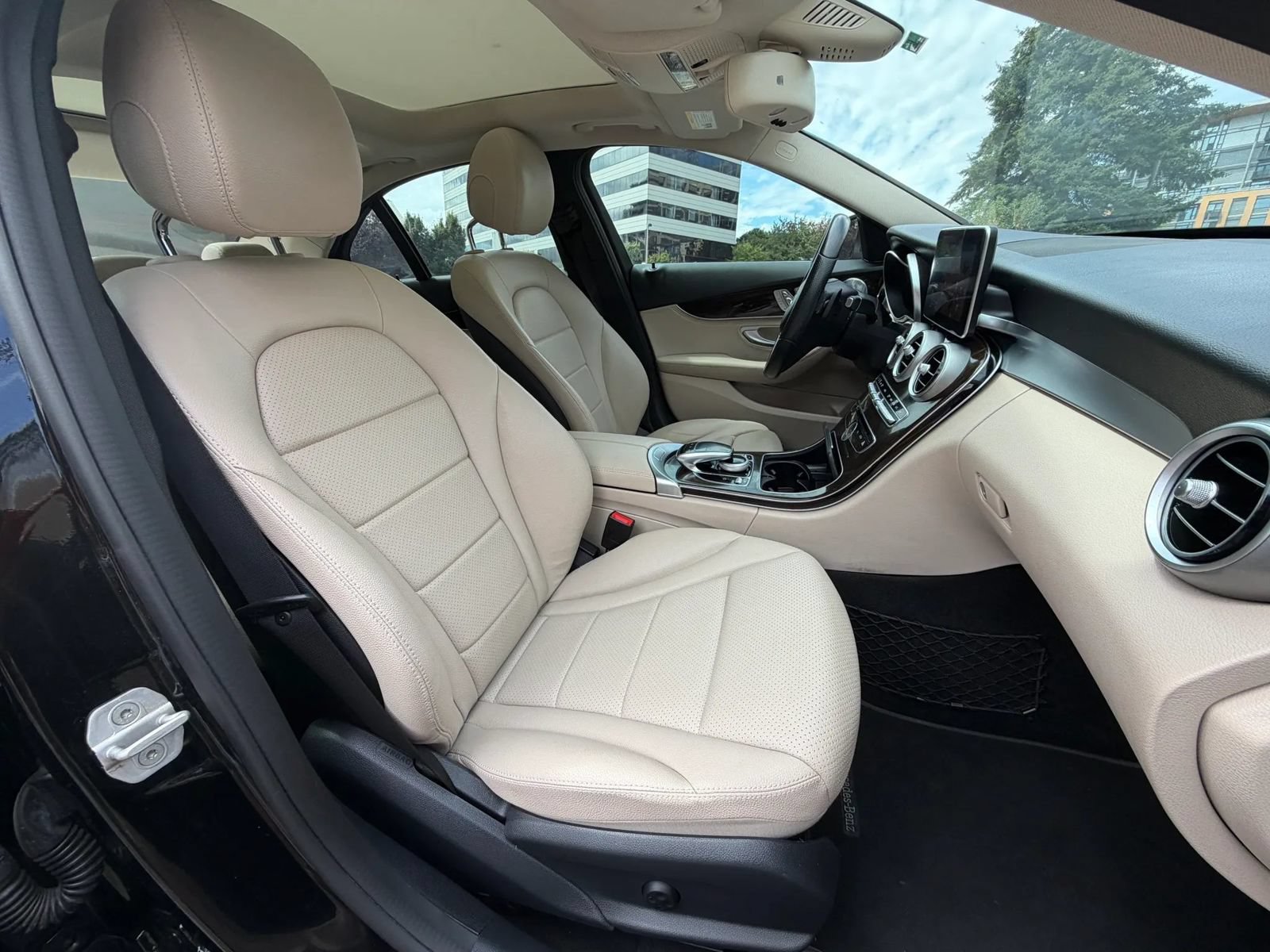 Used 2016 Mercedes-Benz C 300 4MATIC Sedan image 24