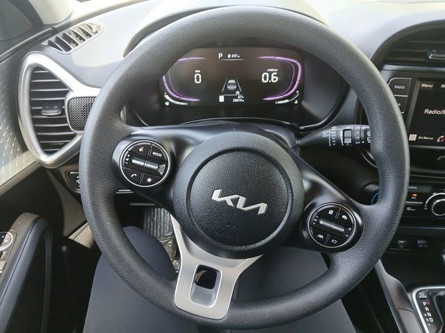 Certified 2025 Kia Soul LX w/ LX Technology Package FWD image 14