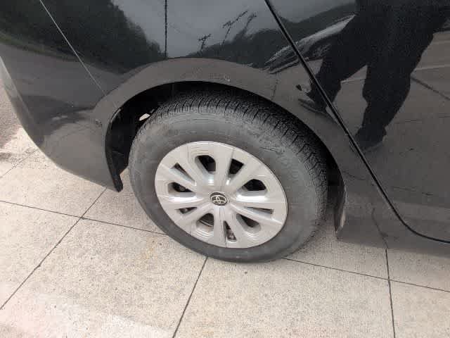 Used 2020 Toyota Prius LE FWD image 10