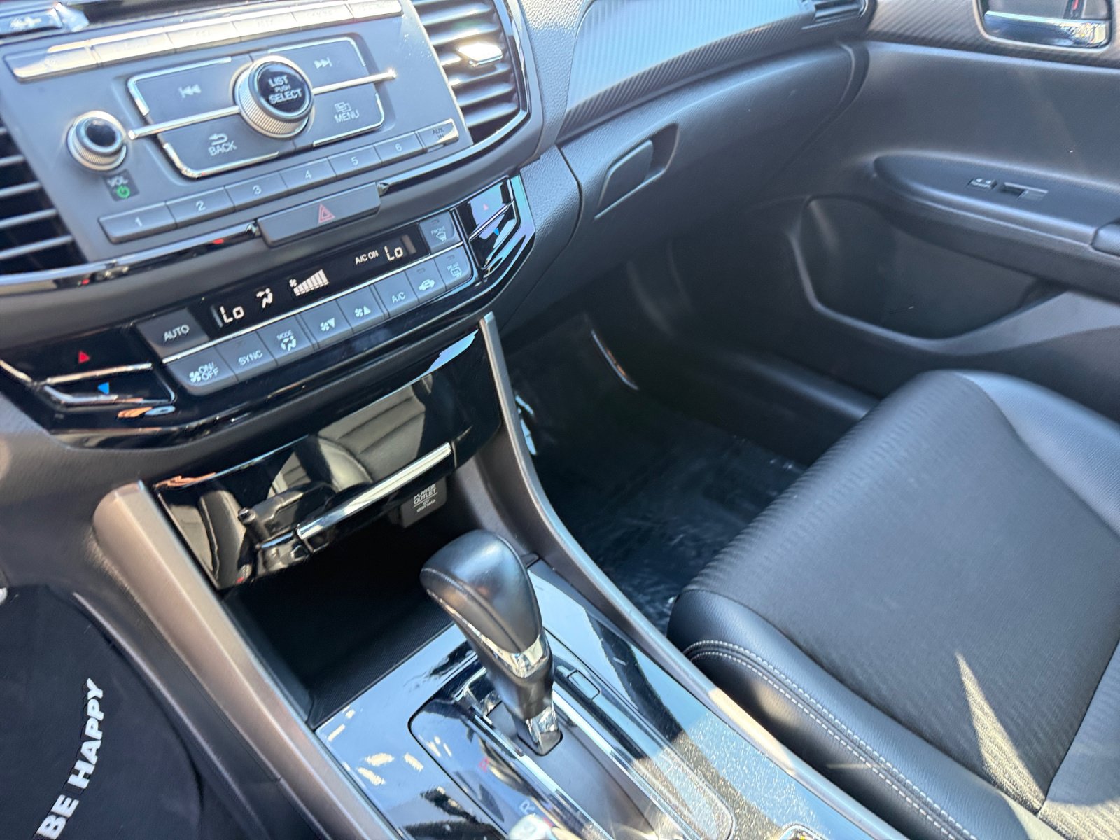 Used 2016 Honda Accord Sport image 13