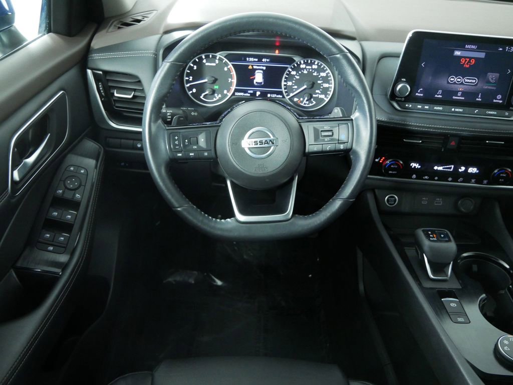 Used 2021 Nissan Rogue SV w/ Premium Package image 20