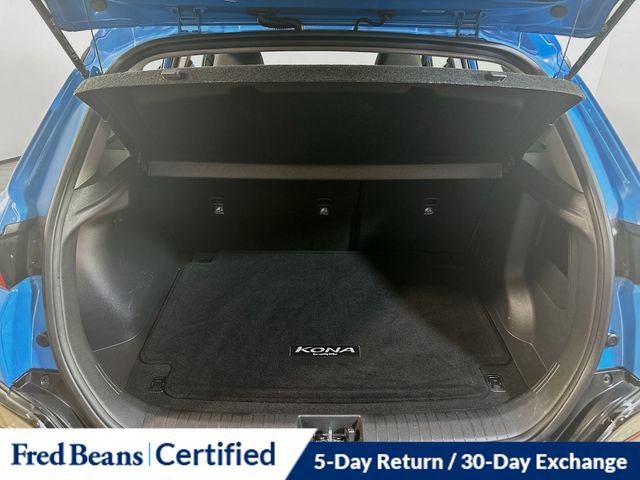 Certified 2022 Hyundai Kona SE w/ Cargo Package image 9