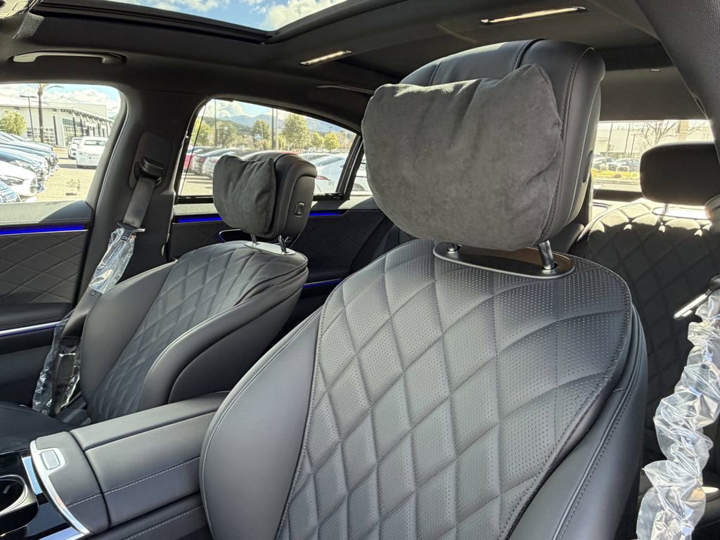 New 2026 Mercedes-Benz S 580e 4MATIC Sedan image 18