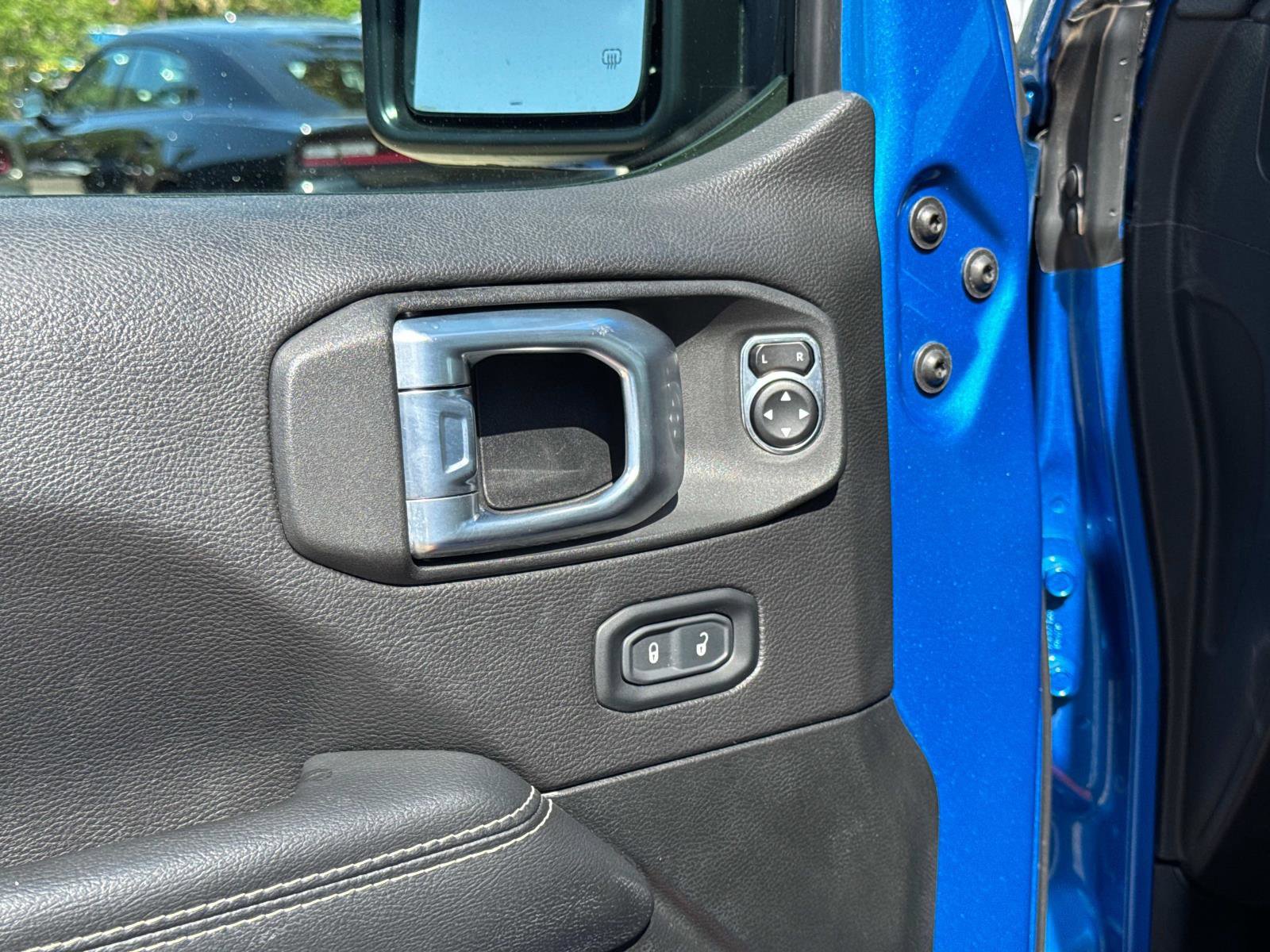 Used 2021 Jeep Wrangler Unlimited Sahara AWD/4WD image 18
