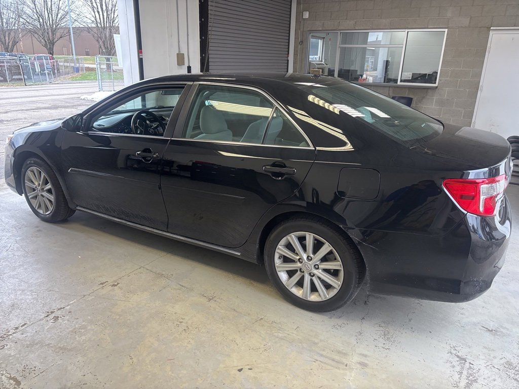 Used 2014 Toyota Camry LE image 3