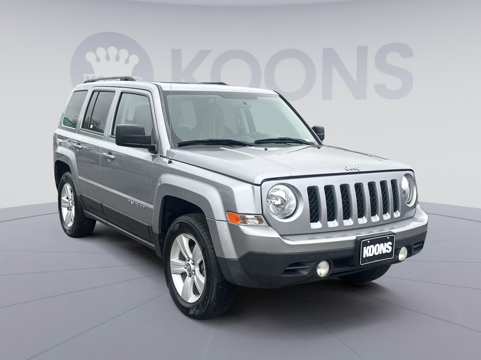 Used 2014 Jeep Patriot Latitude w/ Sun/Sound Group AWD/4WD image 2