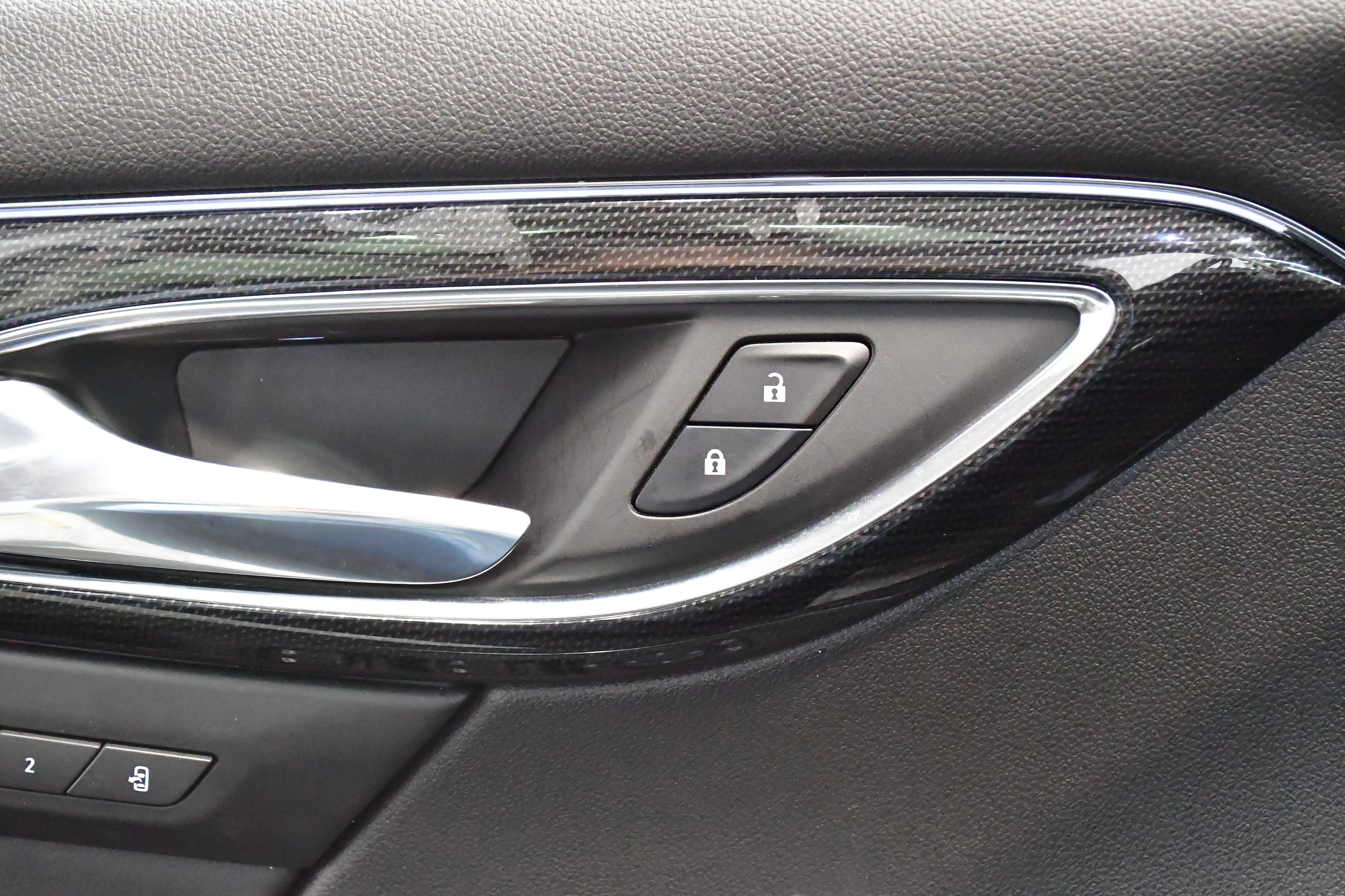 Used 2023 Buick Envision Essence w/ Sport Touring Package image 40