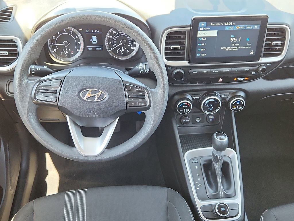 Used 2020 Hyundai Venue SEL FWD image 11