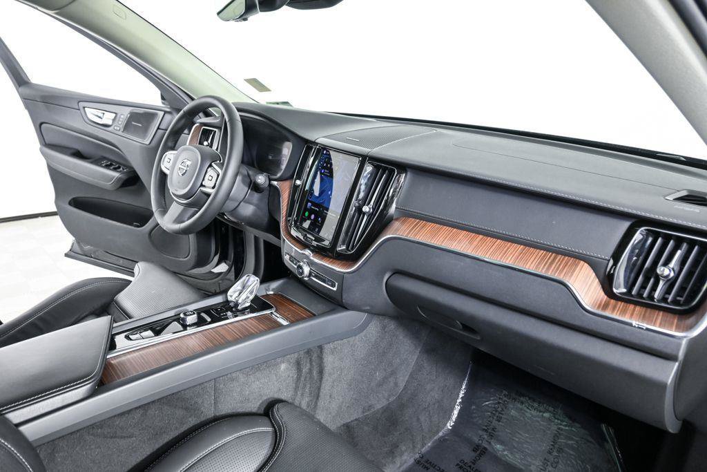 Certified 2023 Volvo XC60 B5 Ultimate AWD/4WD image 25