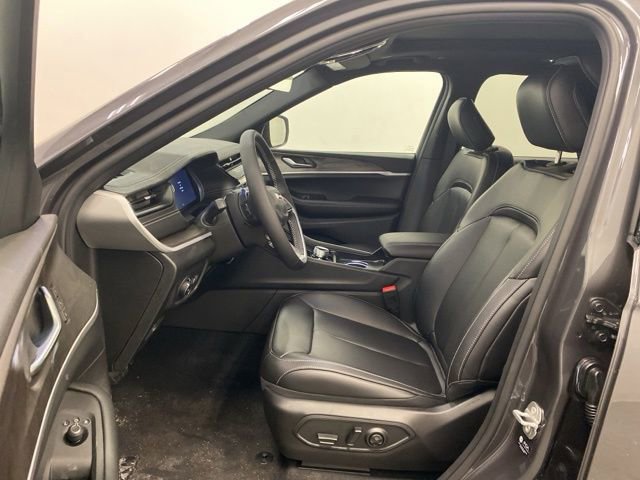 New 2026 Jeep Grand Cherokee L Limited image 8