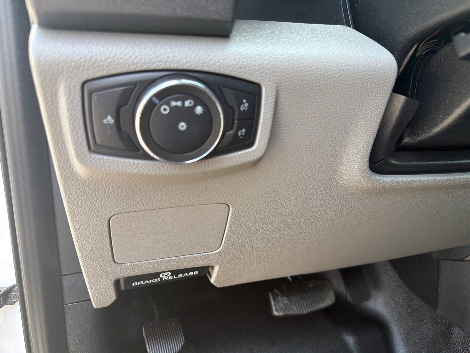 Used 2021 Ford F350 XL w/ Power Equipment Group AWD/4WD image 16
