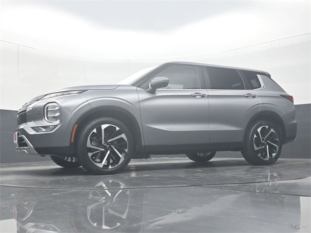 Used 2024 Mitsubishi Outlander SE image 30
