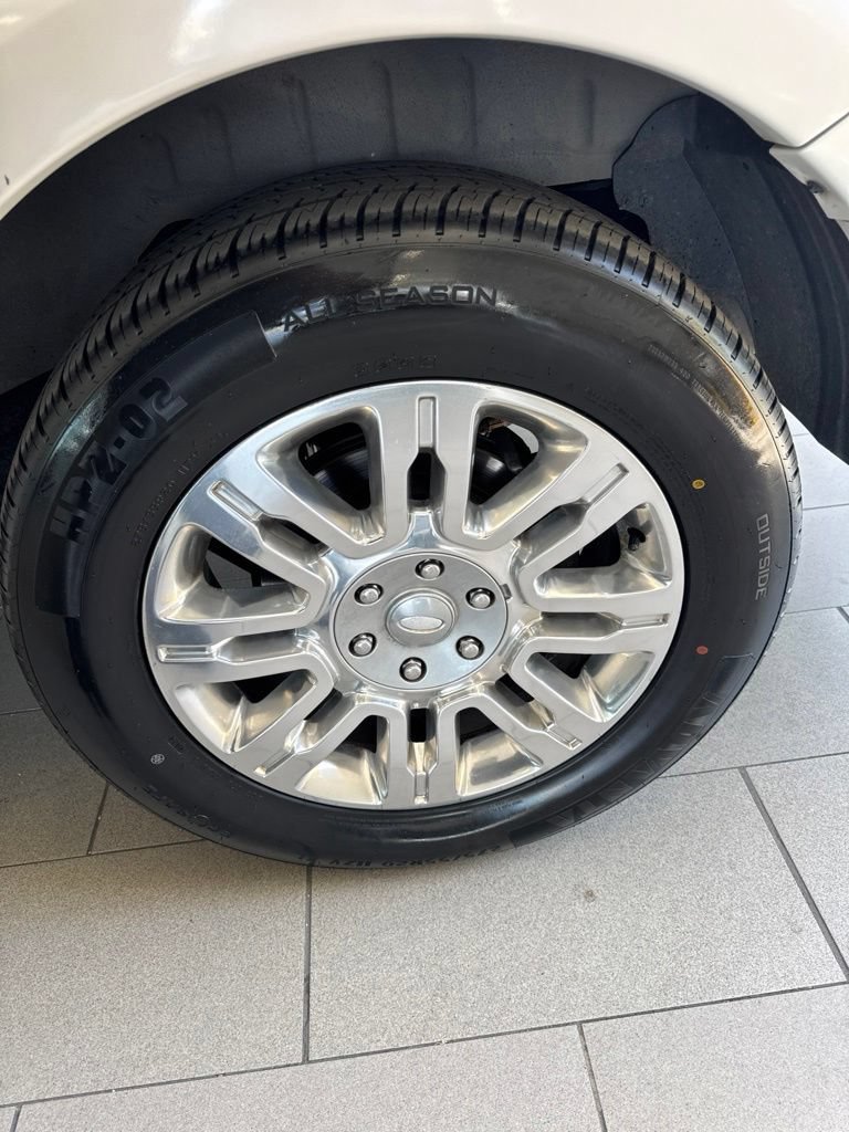 Used 2012 Ford Expedition EL Limited RWD image 22