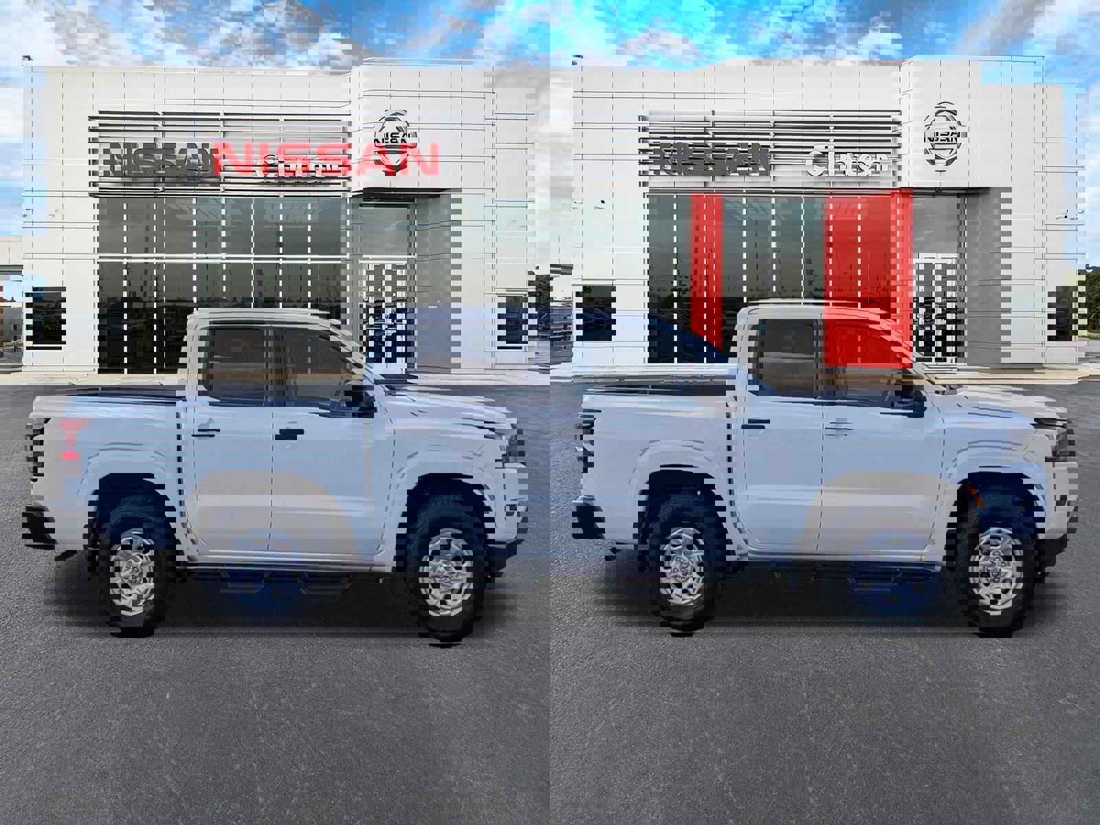 Used 2022 Nissan Frontier S w/ Technology Package image 2