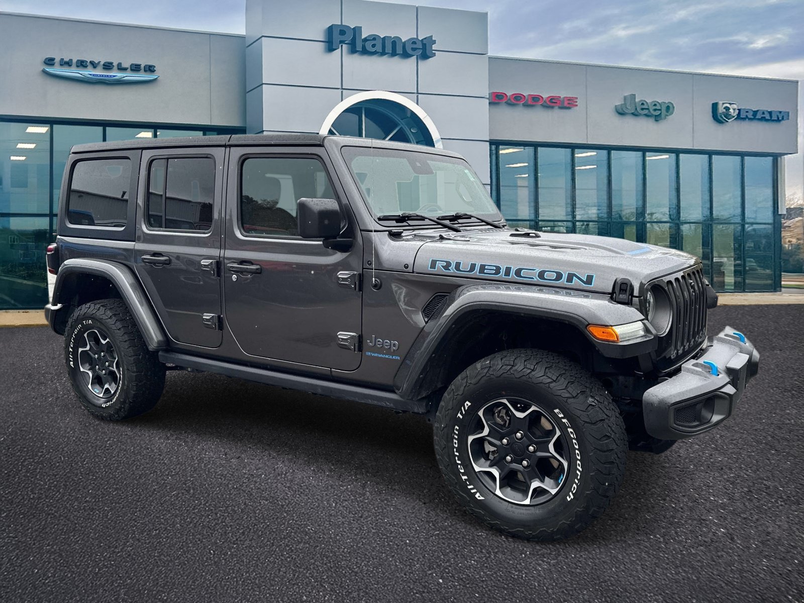 Used 2023 Jeep Wrangler Unlimited Rubicon 4xe w/ Safety Group AWD/4WD image 1