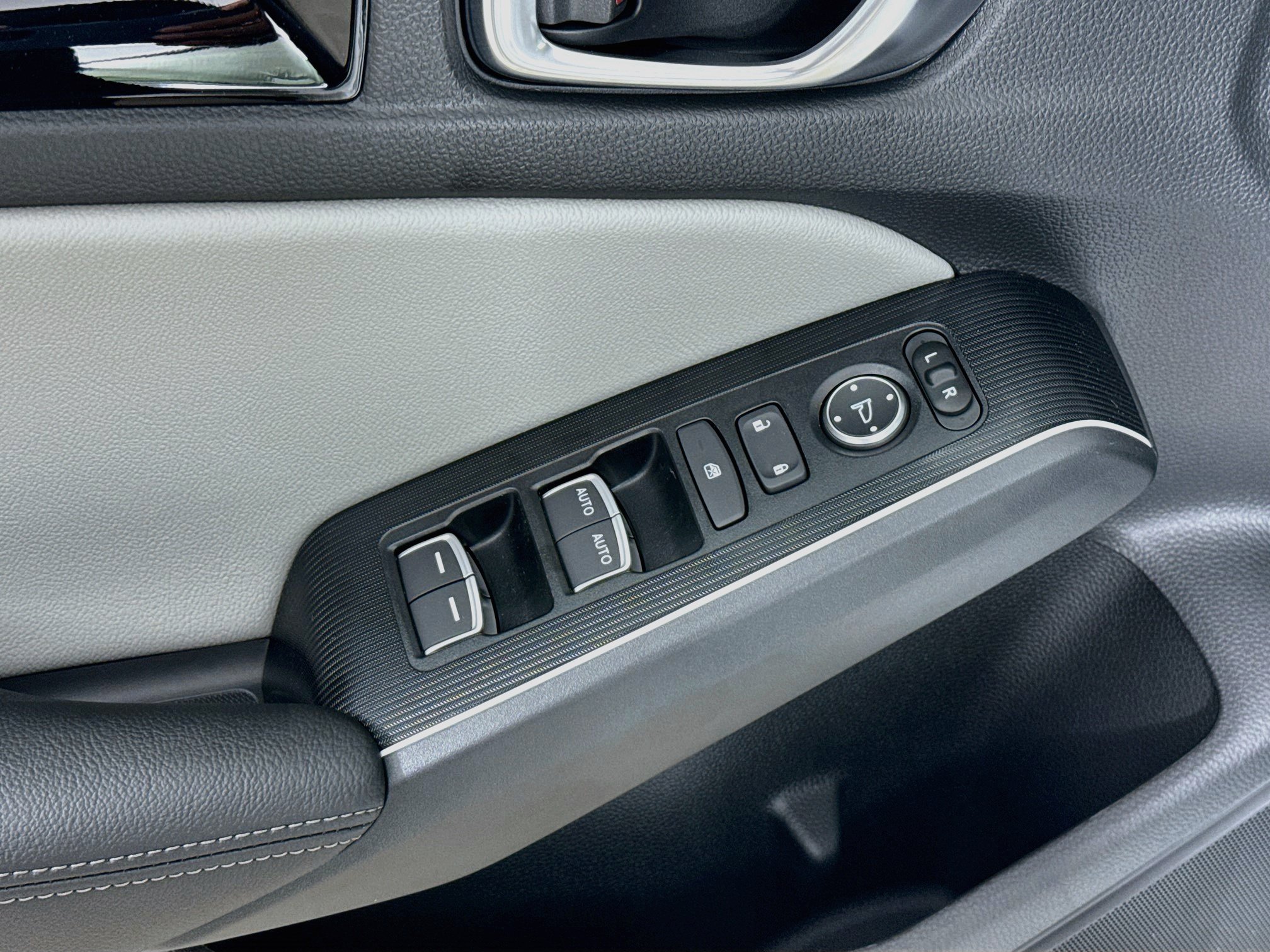 Used 2025 Honda Civic Sport Touring image 21