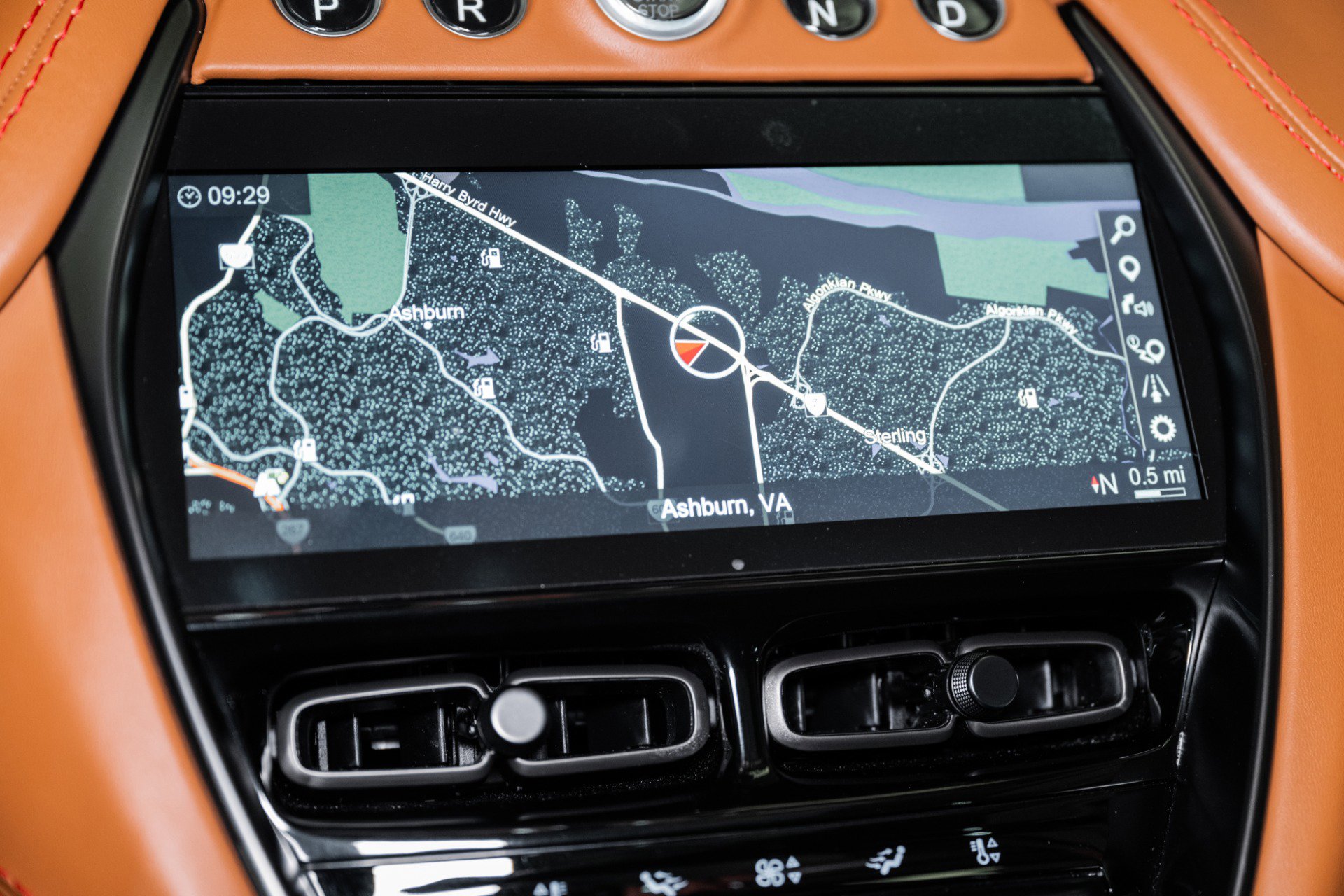 Used 2023 Aston Martin DBX 707 image 32