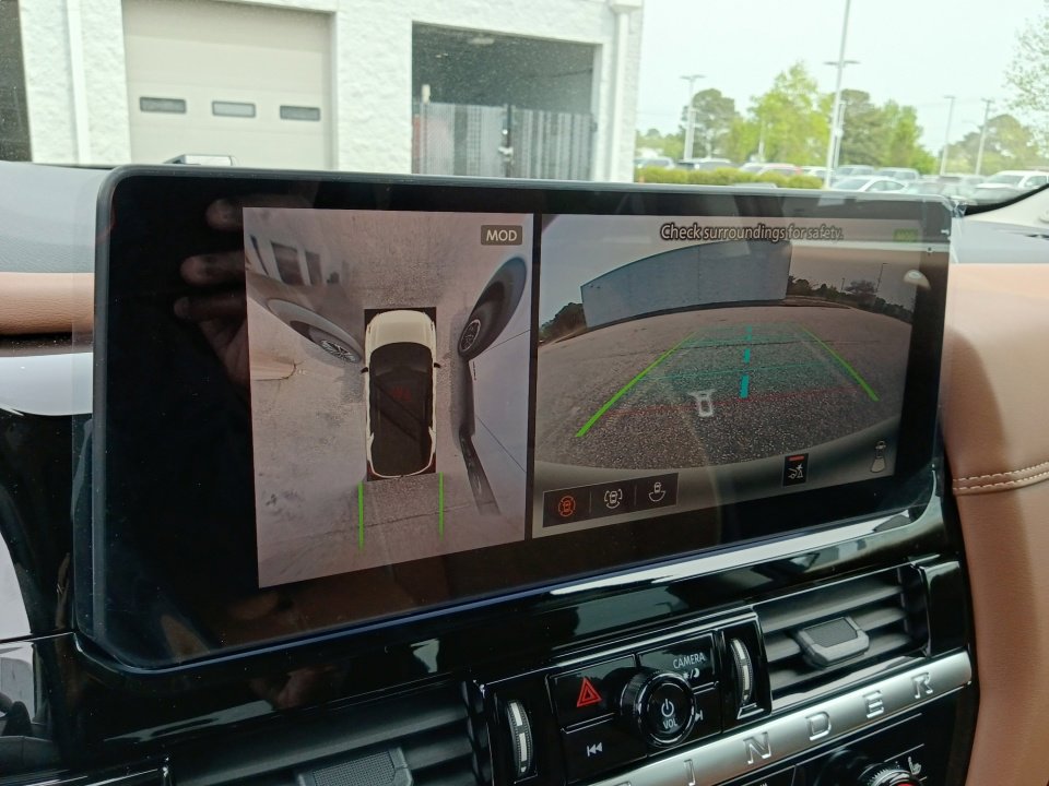 New 2026 Nissan Pathfinder Platinum AWD/4WD image 18