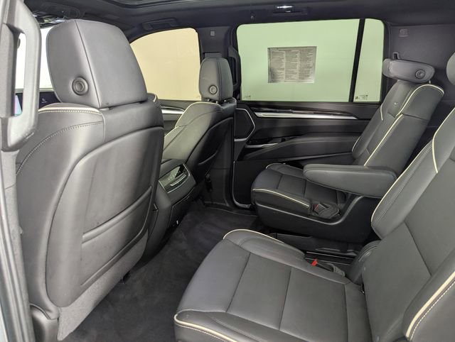 Used 2025 Cadillac Escalade ESV Premium Luxury w/ Touring Package AWD/4WD image 23