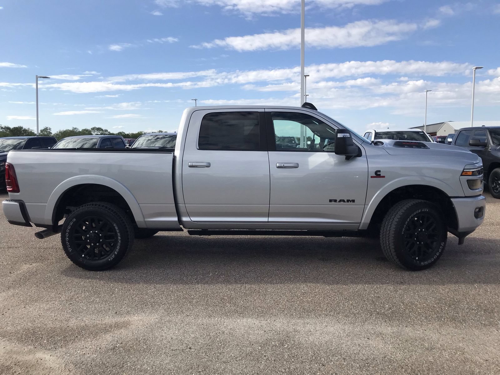 New 2026 RAM 3500 Limited AWD/4WD image 8