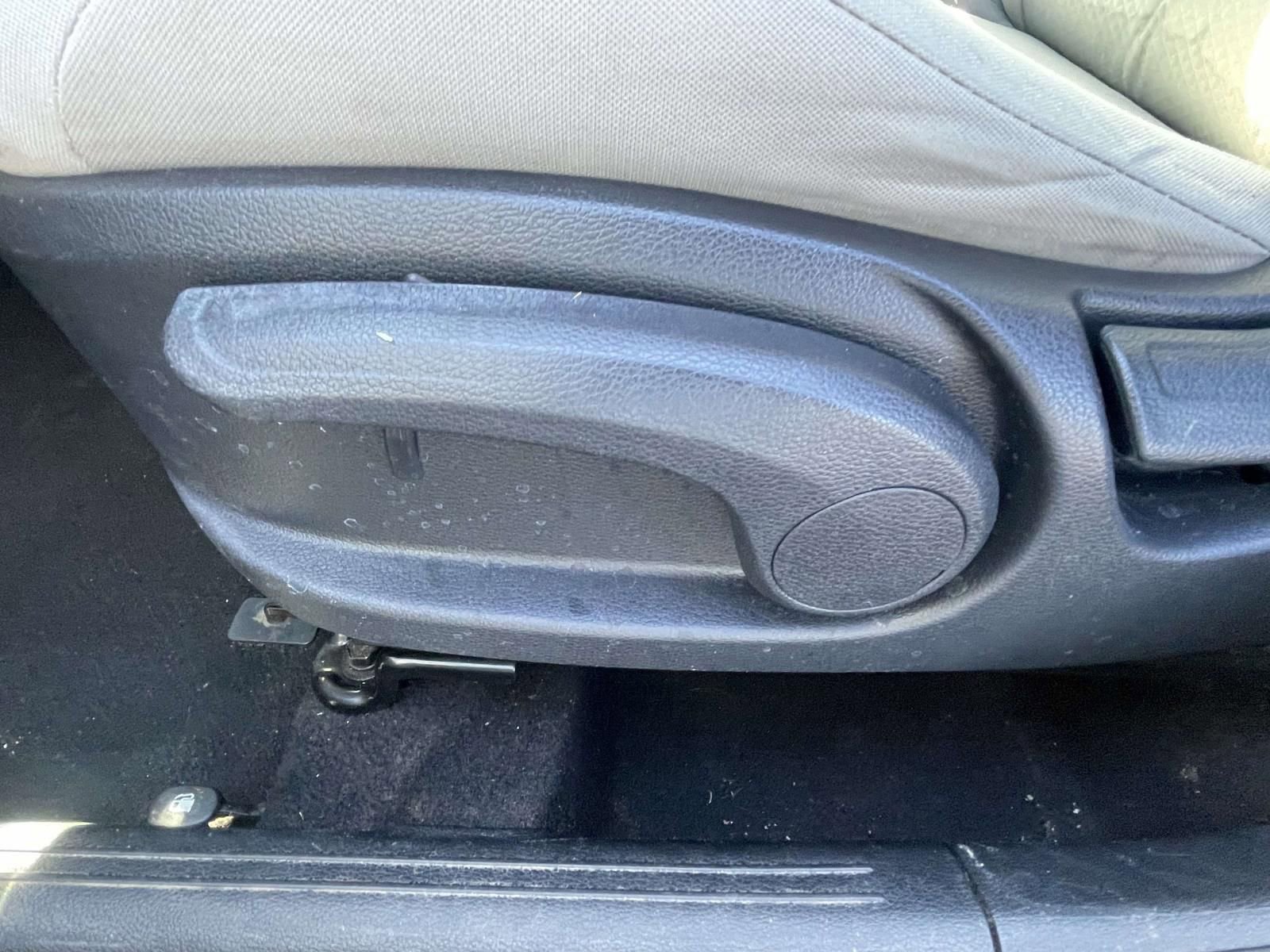 Used 2023 Kia Soul LX w/ LX Technology Package image 13