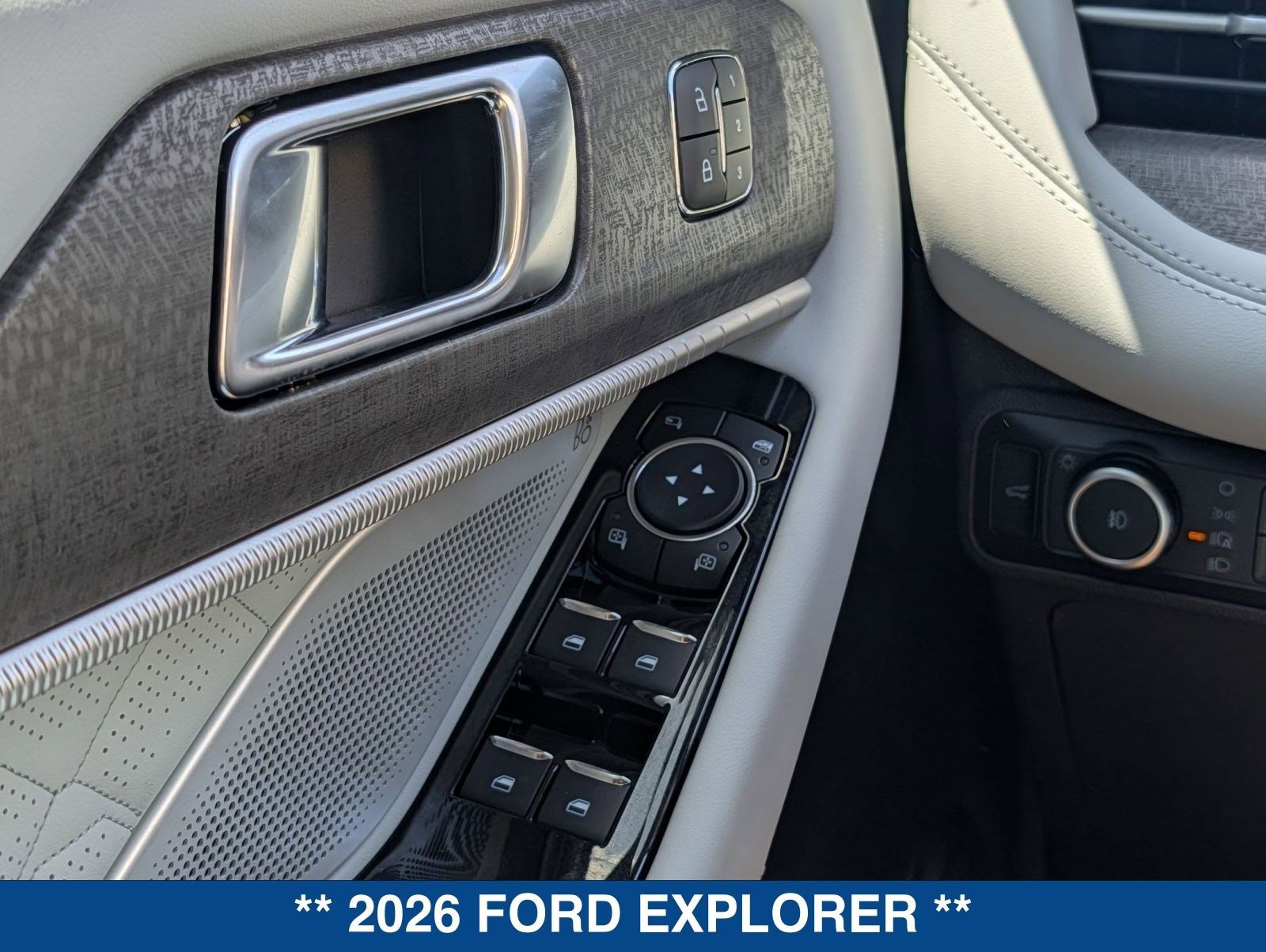 New 2026 Ford Explorer Platinum image 25
