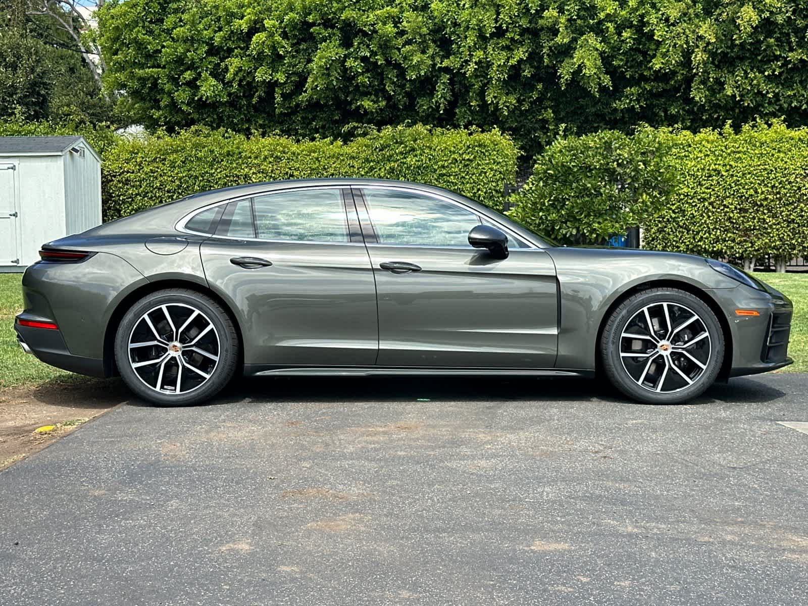 New 2026 Porsche Panamera RWD image 9