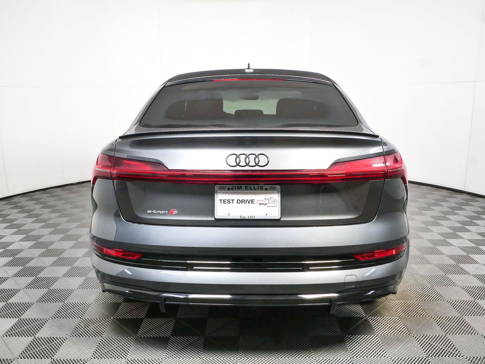Used 2023 Audi e-tron S Prestige w/ Prestige Package AWD/4WD image 36