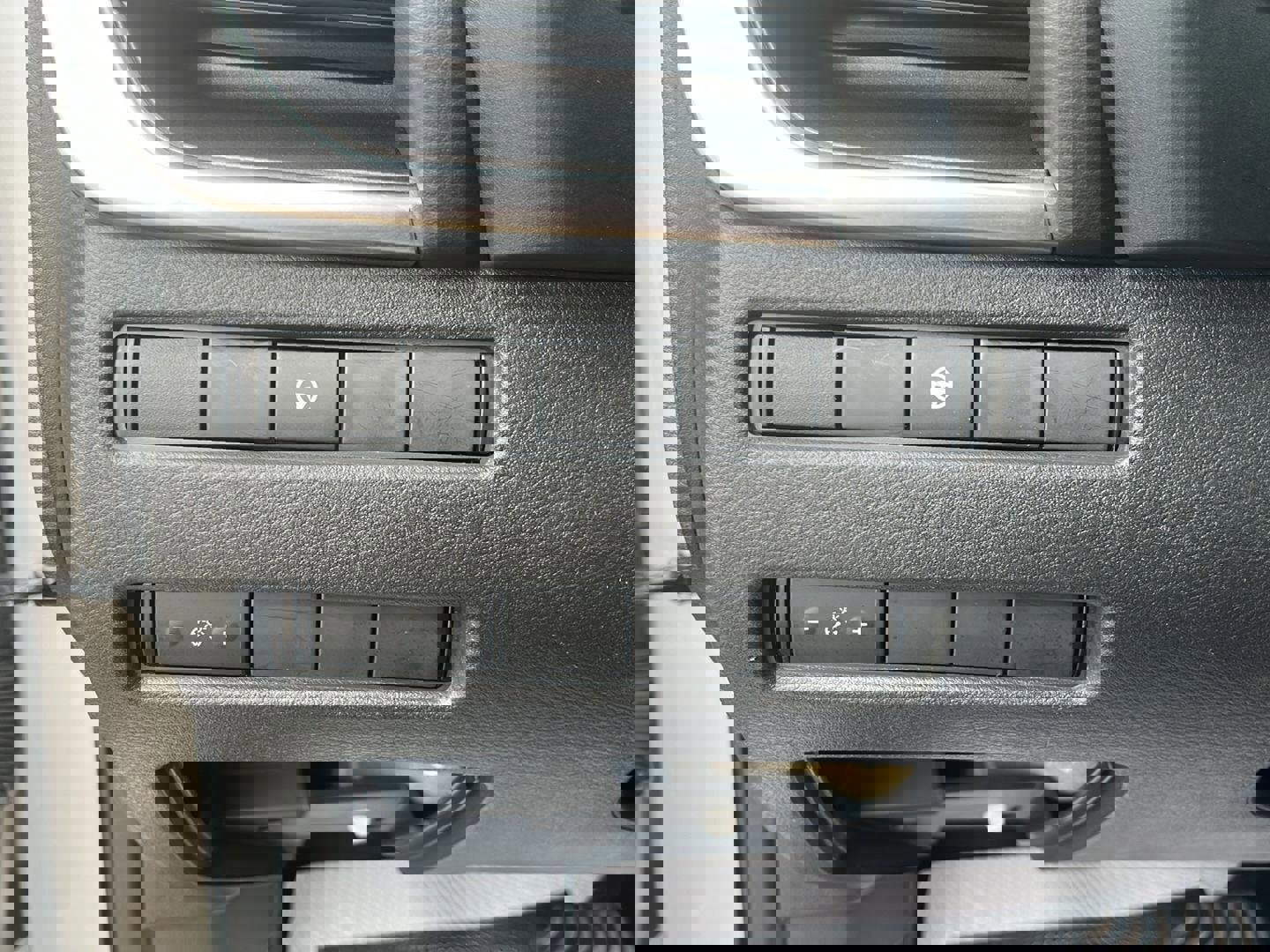 Used 2022 Nissan Rogue SV image 12