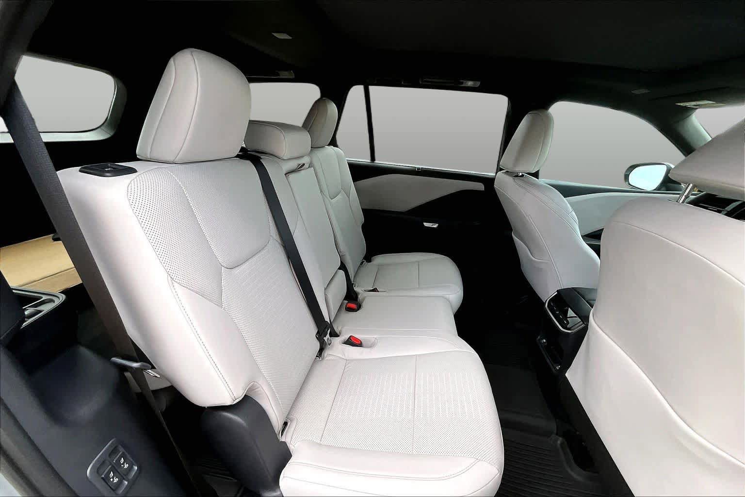 Used 2025 Lexus TX 350 AWD w/ Technology Package image 19