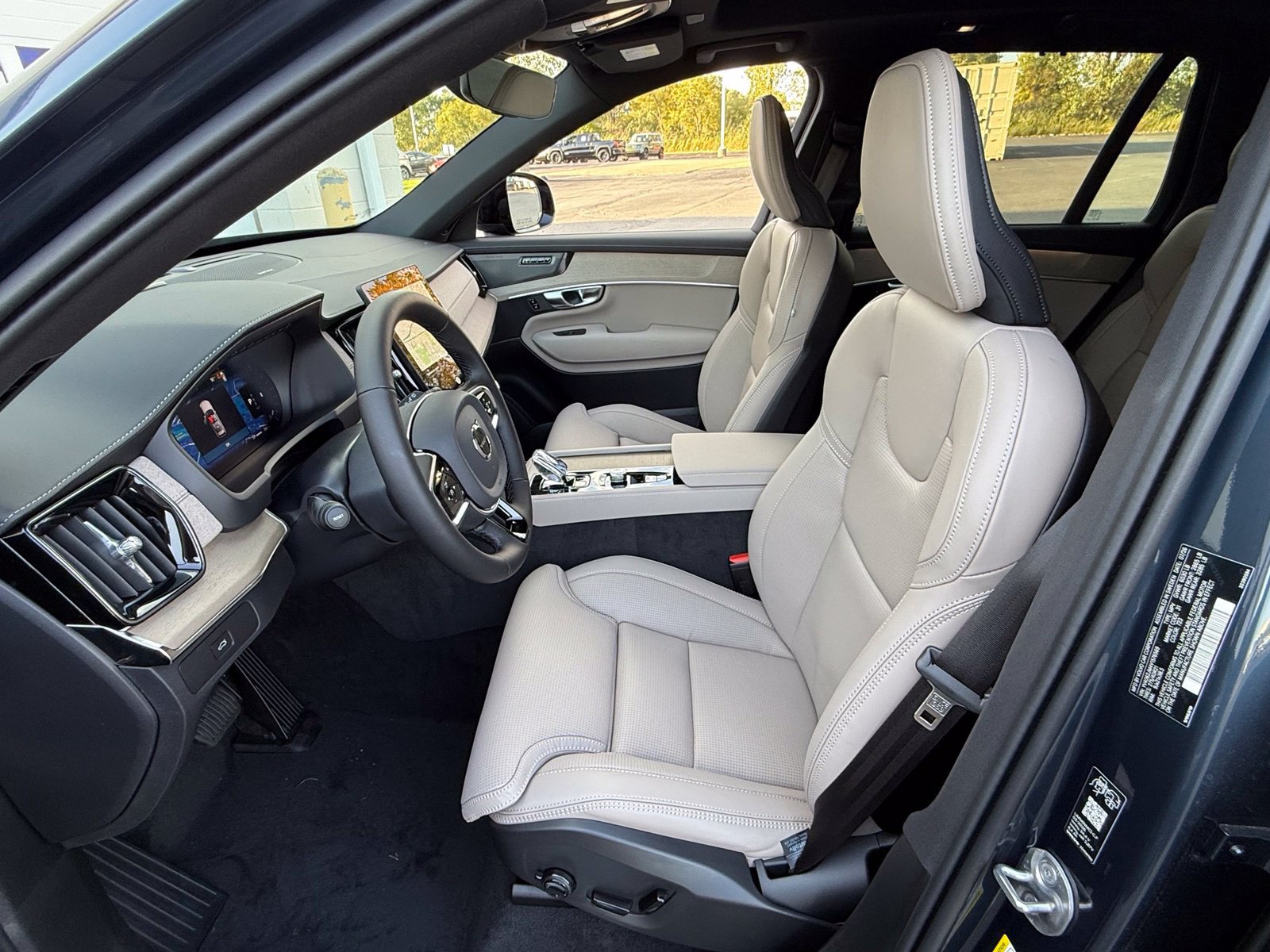 New 2027 Volvo XC90 B6 Ultra AWD/4WD image 14